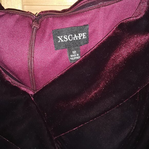 Escape SZ 12 Elegant Burgundy Wine Velvet Off the Shoulder Dress Formal Party - Picture 3 of 10